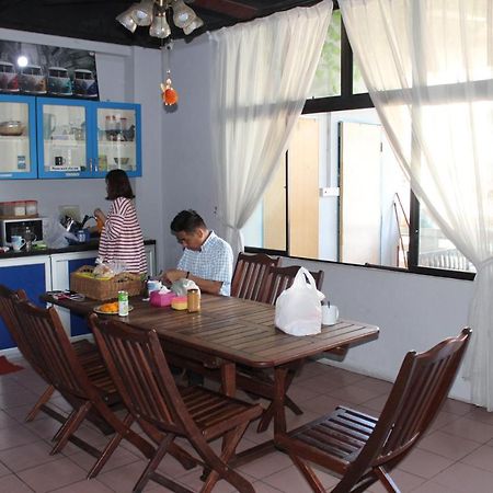 The Jesselton Cabin Sdn Bhd Kota Kinabalu Esterno foto